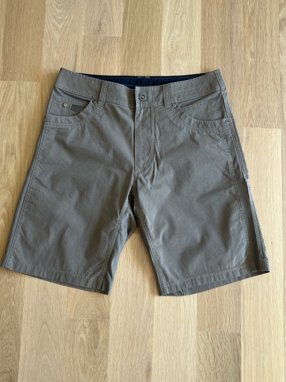 Men's Kuhl Radikl Flat Front Shorts in Evergreen, Size 32